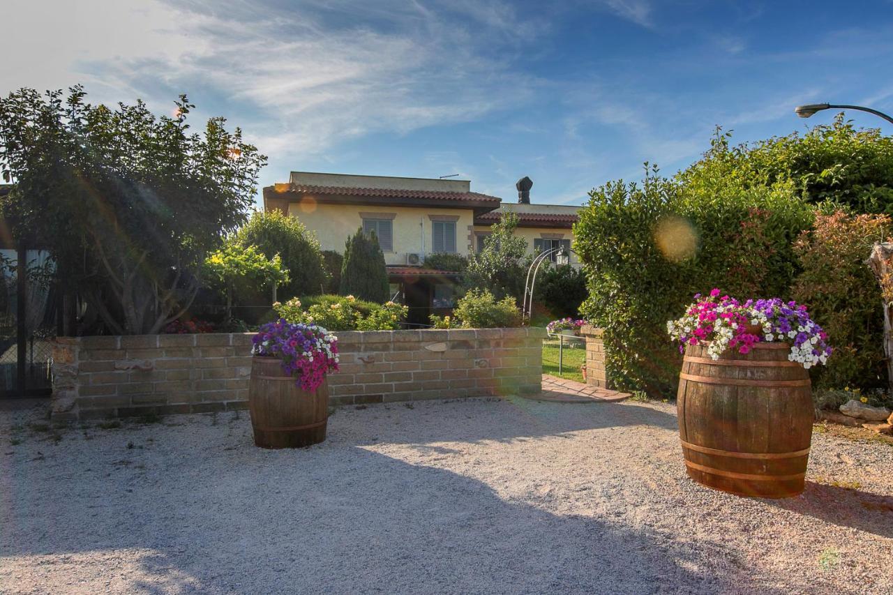 Agriturismo Torre Flavia Ладисполи Екстериор снимка